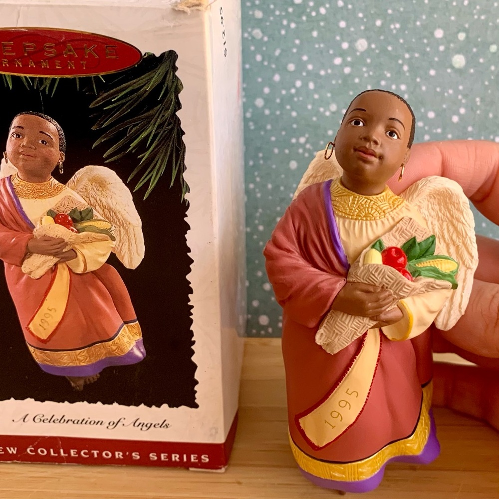 Hallmark Keepsake Ornament * A Celebration of Angels * 1995
